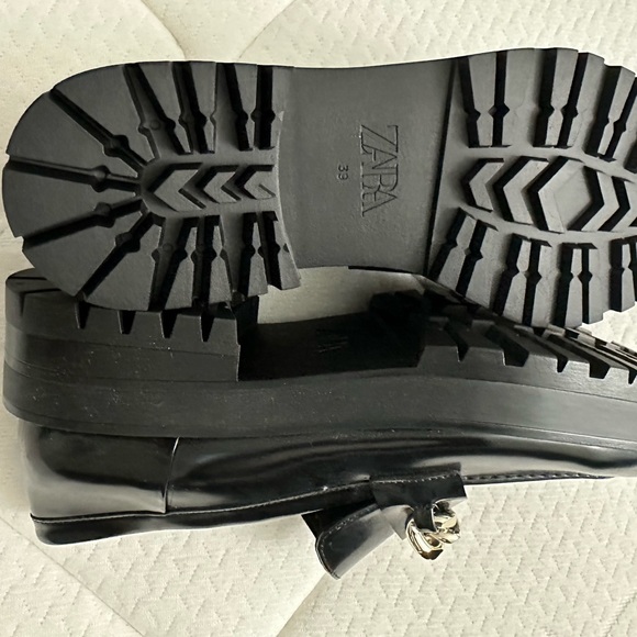 Size 39 Zara brand new patent shoes - Picture 2 of 5